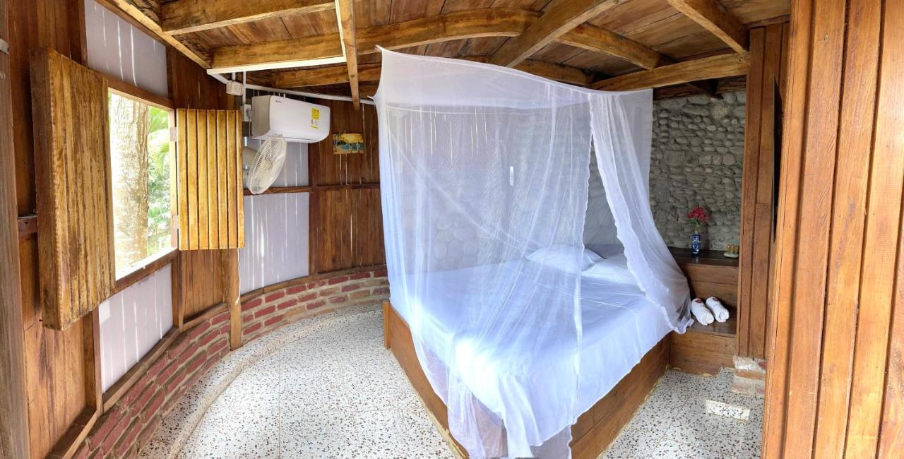 Ecohostal Palmares Del Rio Гуачака Экстерьер фото